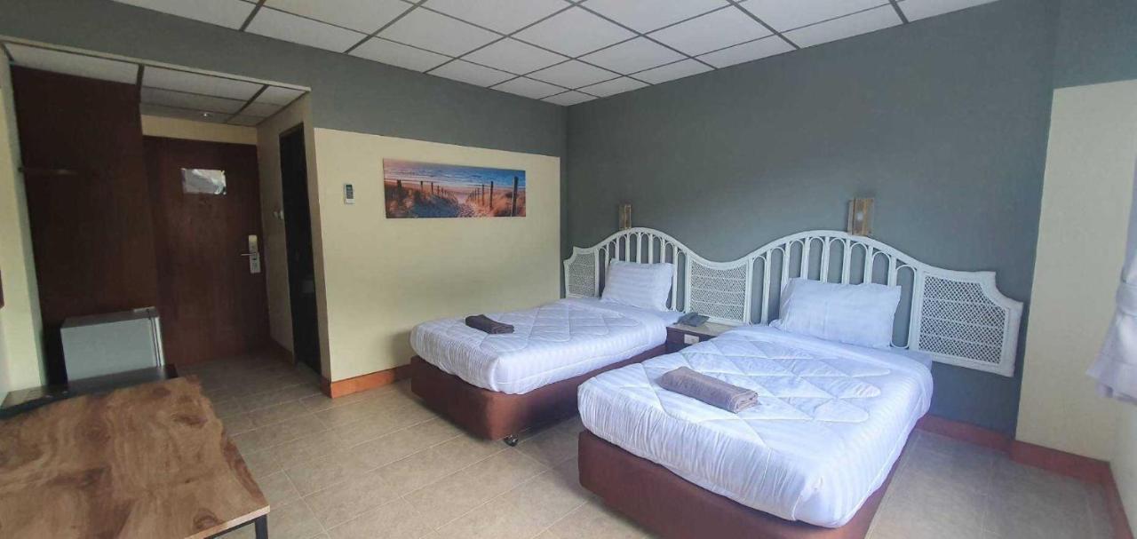 Nora Bukit Hotel Пхукет Екстер'єр фото